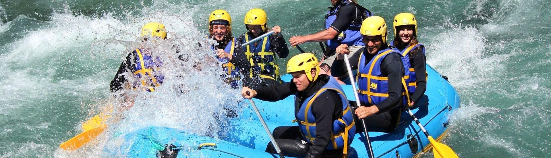 Friends are enjoying their rafting bachelor party on the Haute-Isère River with AN Rafting Savoie.