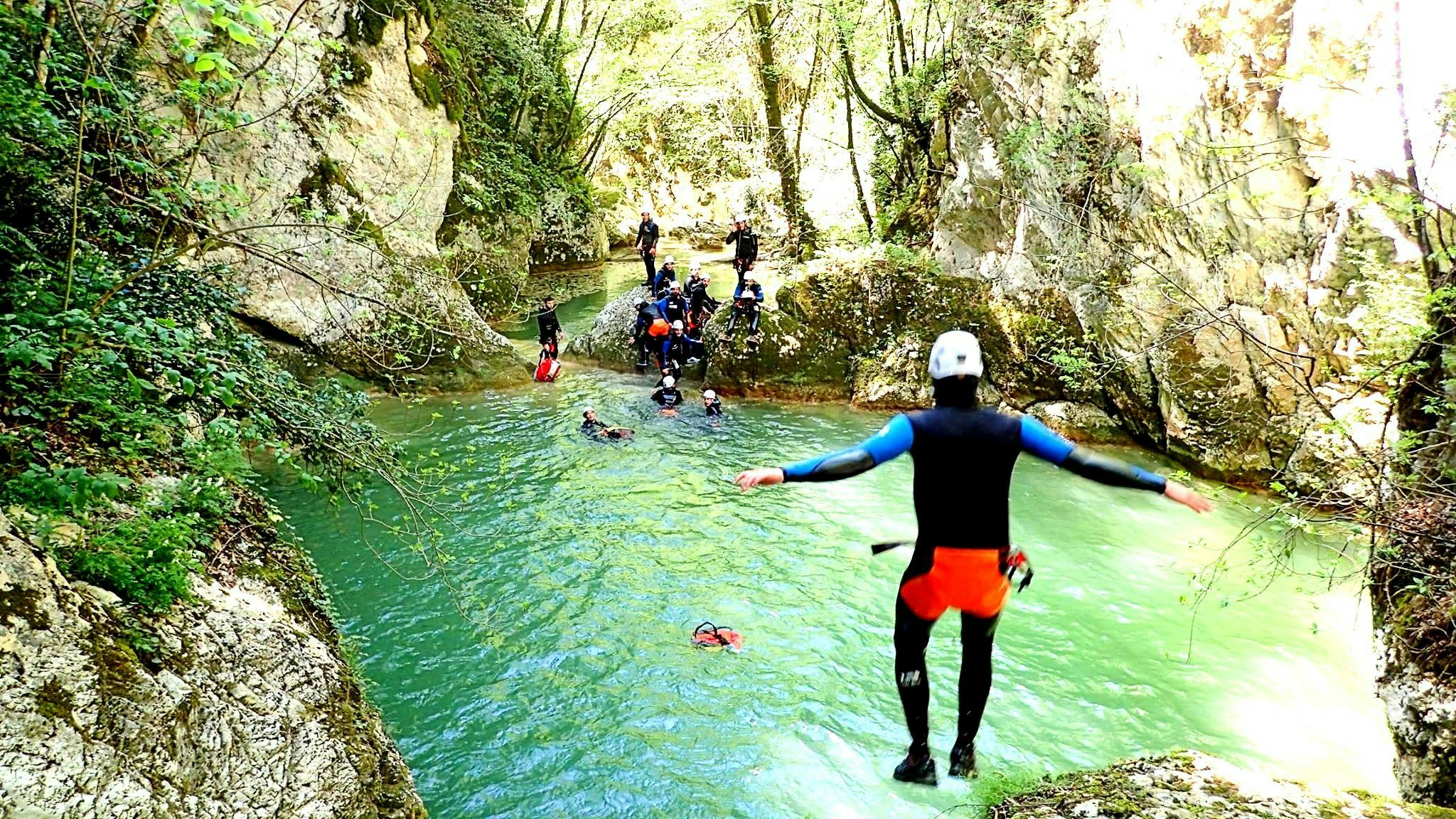 Leichte Canyoning-Tour in Subiaco - Aniene mit Vivere l'Aniene Leichte Canyoning-Tour in Subiaco - Aniene mit Vivere l'Aniene.