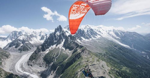 Parapente biplaza panorámico en Plan Praz (a partir de 4 años) - Mont Blanc con Kailash Paragliding Chamonix Parapente biplaza panorámico en Plan Praz (a partir de 4 años) - Mont Blanc con Kailash Paragliding Chamonix.