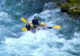 Adventurous Rafting on the Dranse River in Thonon-les-Bains - special with AN Rafting Haute-Savoie A group of friends is enjoying their Rafting on Dranse River - Special activity with AN Rafting Haute-Savoie.