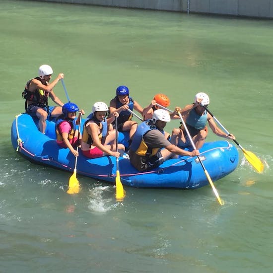 A family Rafting down the Cabriel River in an activity provided by Cabriel Roc.