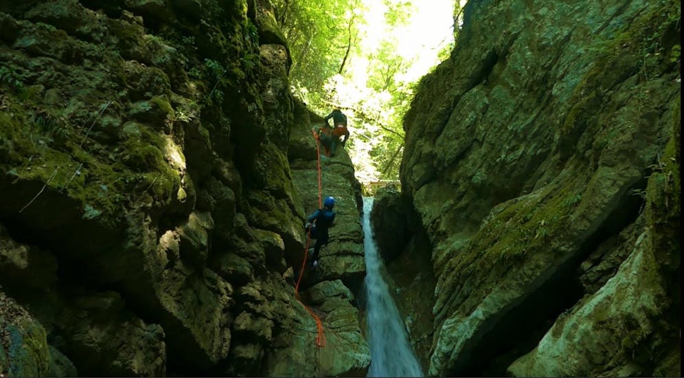 Canyoning near Annecy in Canyon d'Angon, Talloires - Mailbox with Takamaka Annecy.