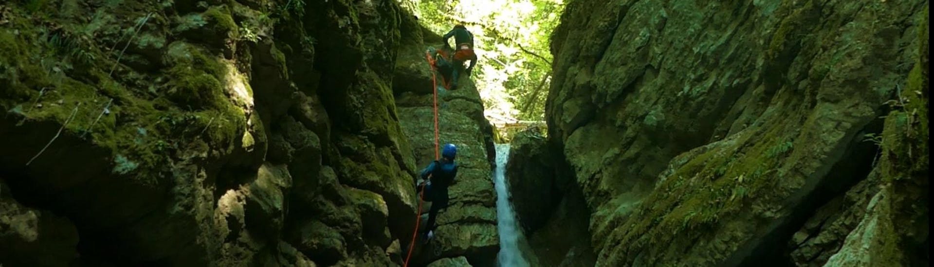 Canyoning near Annecy in Canyon d'Angon, Talloires - Mailbox with Takamaka Annecy.
