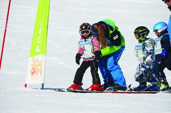 Livigno - Kids Ski Lessons (5-12 y.) for All Levels - Low Season