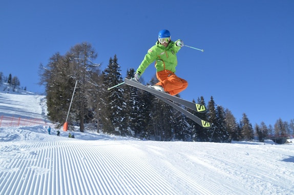 Private Freestyle Skiing Lessons for All Levels