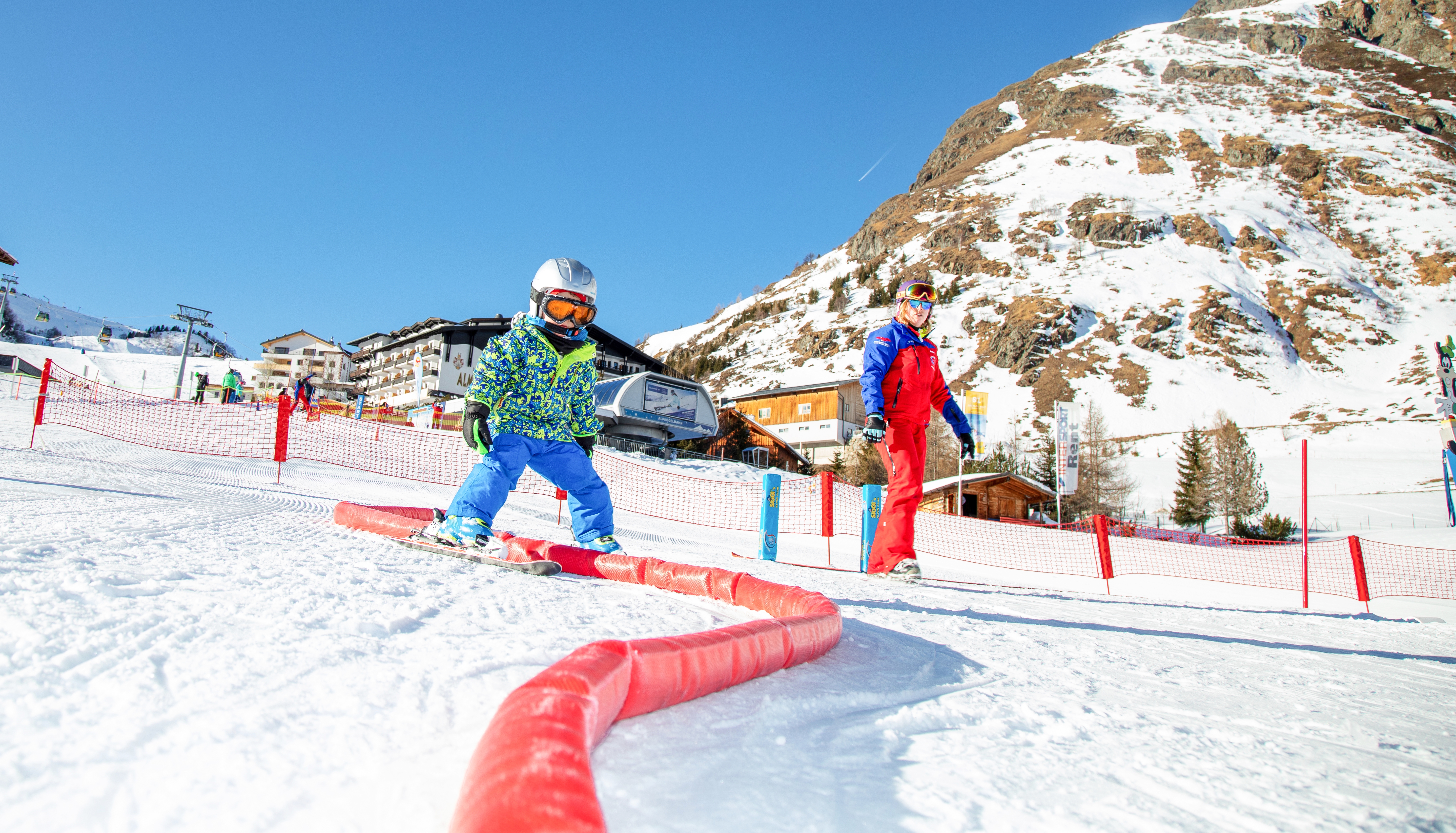 Cours de ski pour enfants "Bambini" (3-4 ans) pour Tous Niveaux avec Skischule Silvretta Galtür.