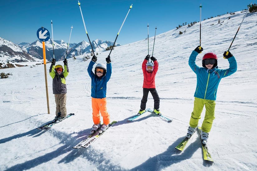 Lezioni di sci per bambini (4-13 anni) di livello avanzato.