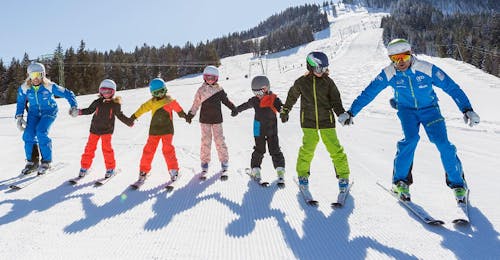 Clases de esquí para niños a partir de 4 años para debutantes Clases de esquí para niños a partir de 4 años para debutantes con Schnee-Sportschule Balderschwang.
