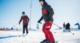 Lezioni di sci per adulti per tutti i livelli con Schnee-Sportschule Balderschwang.