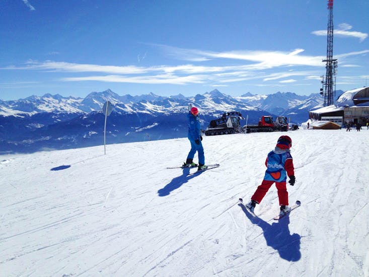 Lezioni private di sci per bambini a partire da 5 anni per tutti i livelli.