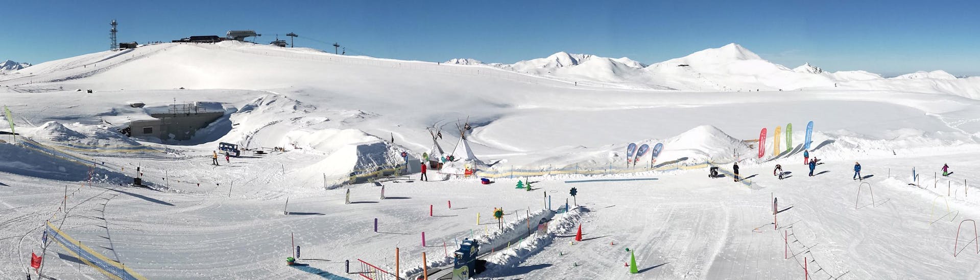 Eine wunderschöne Pistenlandschaft beim halbtägigen Kinder-Skikurs (3-14 J.) für alle Levels mit der Schneesportschule Wildkogel.