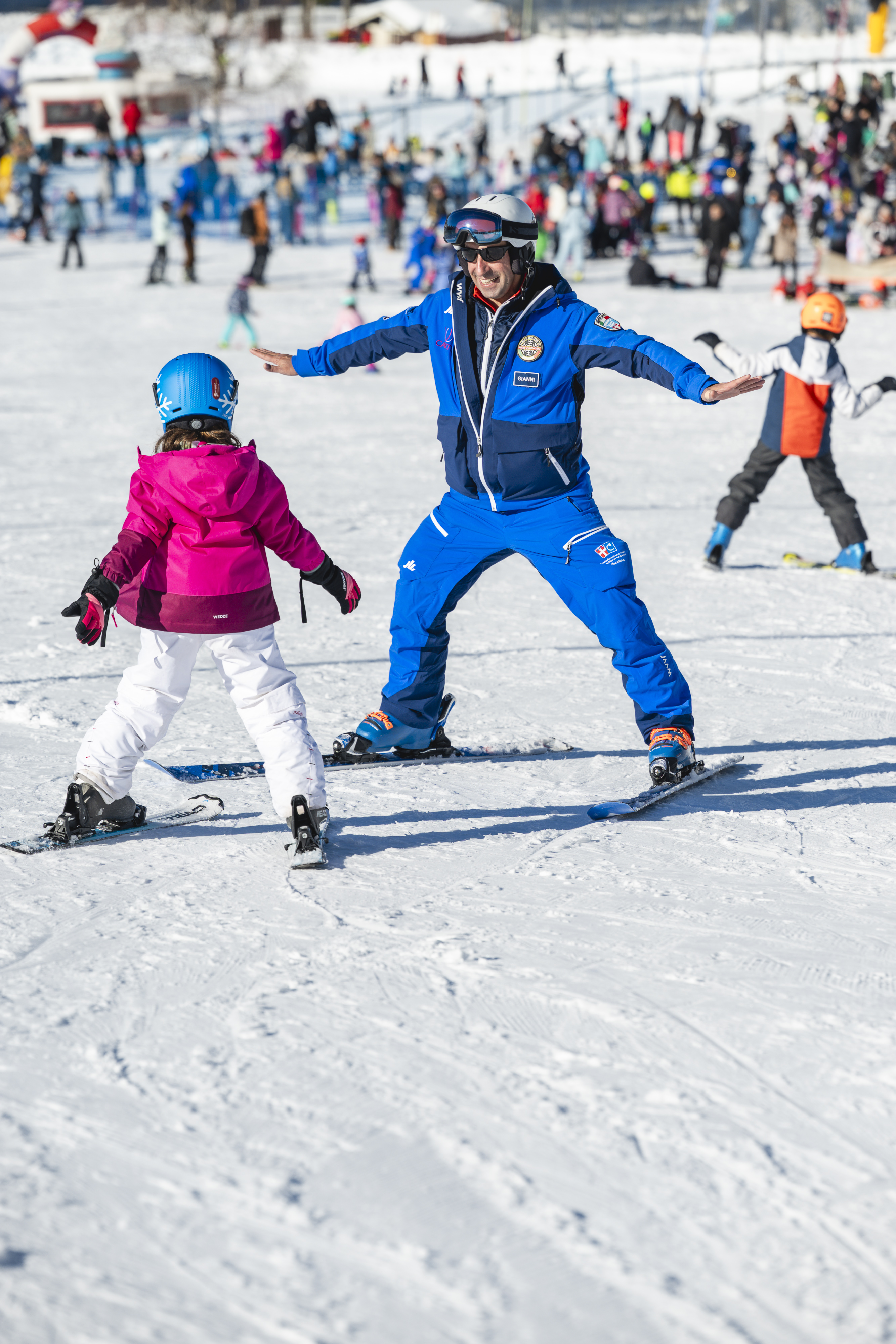 Privé skilessen voor kinderen en tieners van alle leeftijden met Scuola di Sci e Snowboard Prato Nevoso.