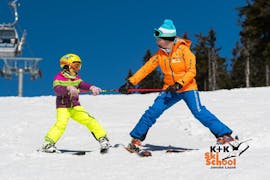Lezioni private di sci per bambini a partire da 3 anni per tutti i livelli con K+K Ski School Krkonoše.