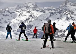 Adult Ski Lessons + Ski Hire Package for All Levels from Ski School VIP Špindlerův Mlýn.