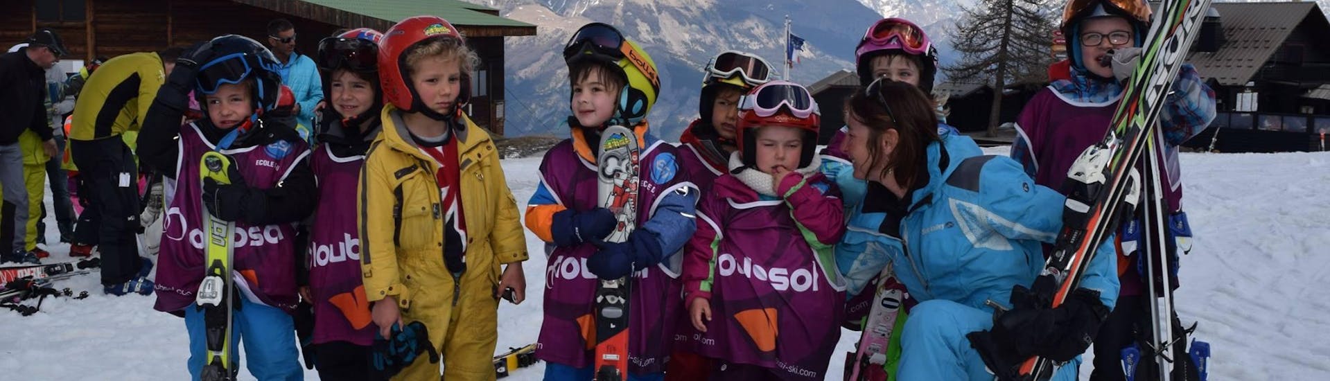 Lezioni di sci per bambini a partire da 5 anni.
