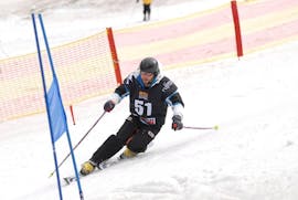 Lezioni private di sci per adulti per tutti i livelli con Ski Centrum Safar.