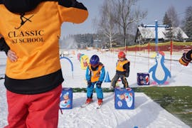 Skikurs für Kinder (3-10 Jahre) - Anfänger mit Classic Ski School Rokytnice nad Jizerou.