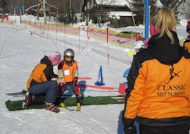 Lezioni private di sci per bambini per tutti i livelli con Classic Ski School Rokytnice nad Jizerou.