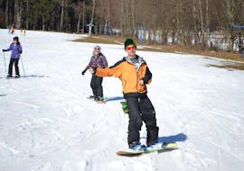Clases de snowboard para todos los niveles con Classic Ski School Rokytnice nad Jizerou.