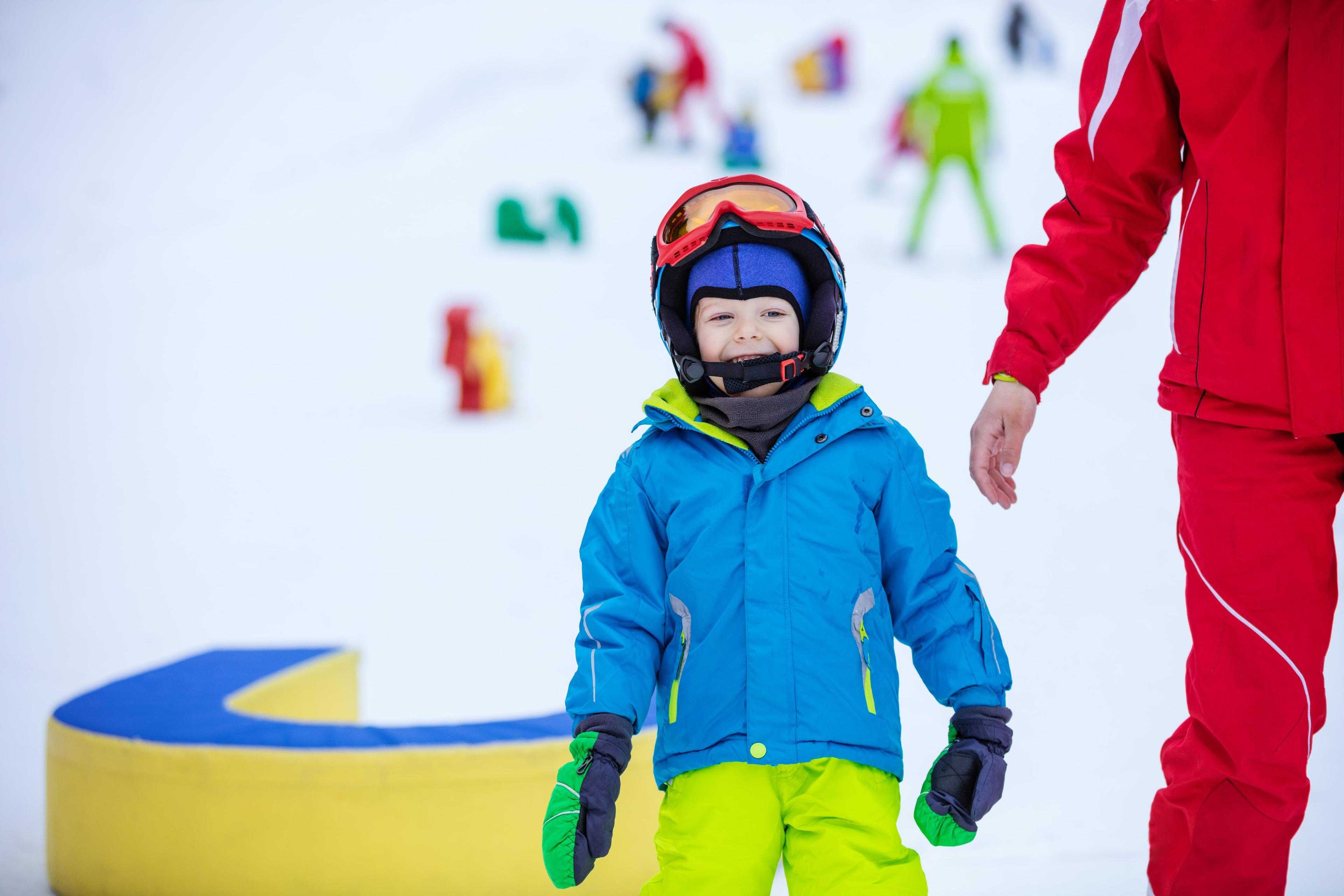 Kids Ski Lessons (4-7 y.) for First Timers from Ski School Pontedilegno.