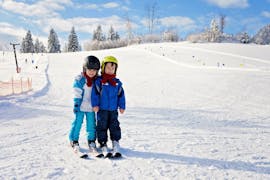Lezioni private di sci per bambini a partire da 4 anni per tutti i livelli con Szkoła Narciarstwa i Snowboardu Karpacz.