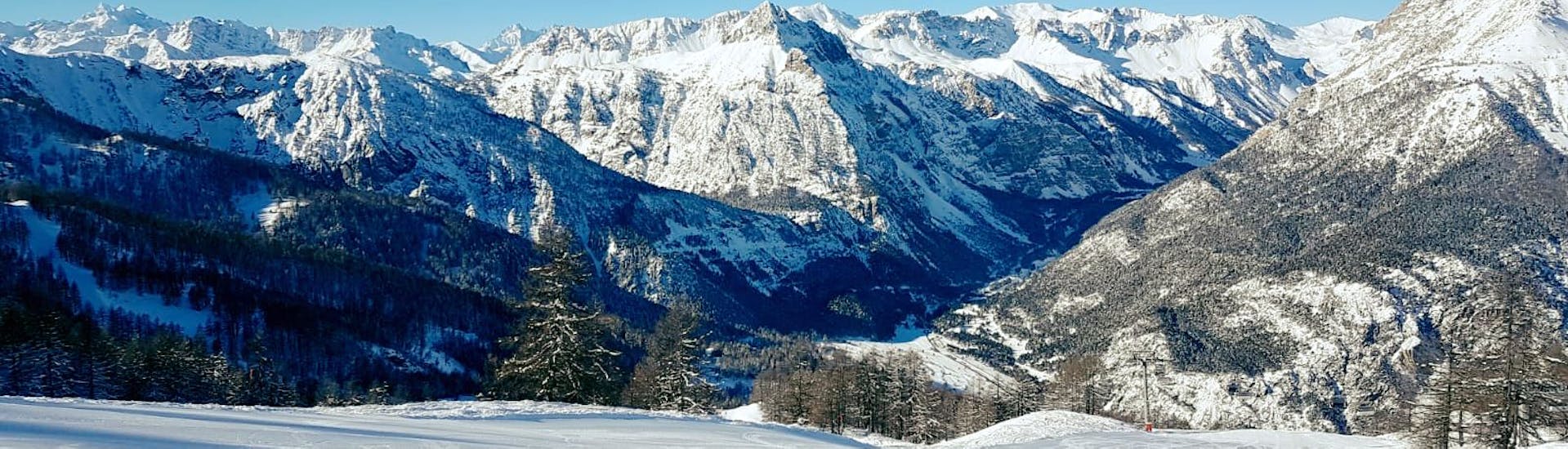 Berge von Bardonecchia. Der perfekte Ort für die Skikurse für Erwachsene für alle Levels. 