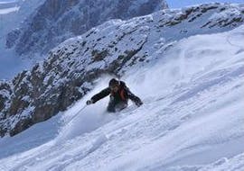 Off-Piste Skiing Lessons for Experienced Skiers from Ski School ESI Monêtier Serre-Chevalier.