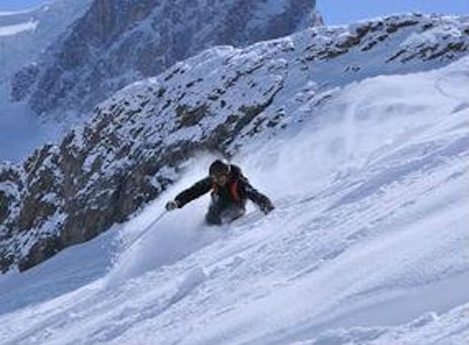 Off-Piste Skiing Lessons for Experienced Skiers