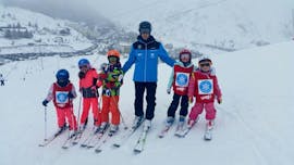 Clases de esquí para niños (5-12 años) para principiantes con Escuela de Esquí Candanchú.