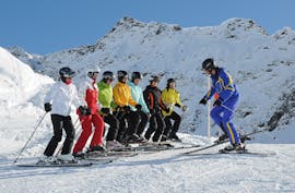 Lezioni di sci per adulti per principianti con 1. Schi- und Snowboardschule Kühtai.