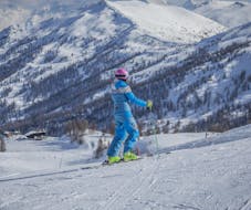 Clases de esquí para adultos a partir de 13 años para debutantes con Scuola di Sci Vialattea Sauze d'Oulx.