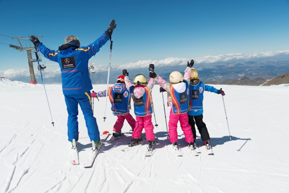 Sierra Nevada - Kids Ski Lessons (5-12 y.) for All Levels in the Weekend