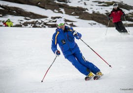 Picture of a skier during the Adult Ski Lessons + Ski Hire Package for Beginners with Escuela Española de Esquí y Snowboard Sierra Nevada.