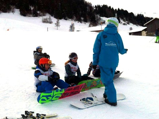 Obersaxen Mundaun - Kids & Adults Snowboarding Lessons for All Levels