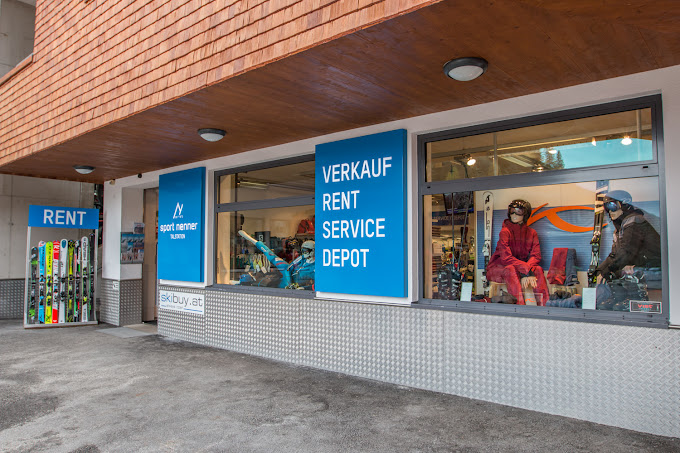 Buitenkant van Skiverhuur Sport Nenner Bottom Station Hintertuxer Glacier.