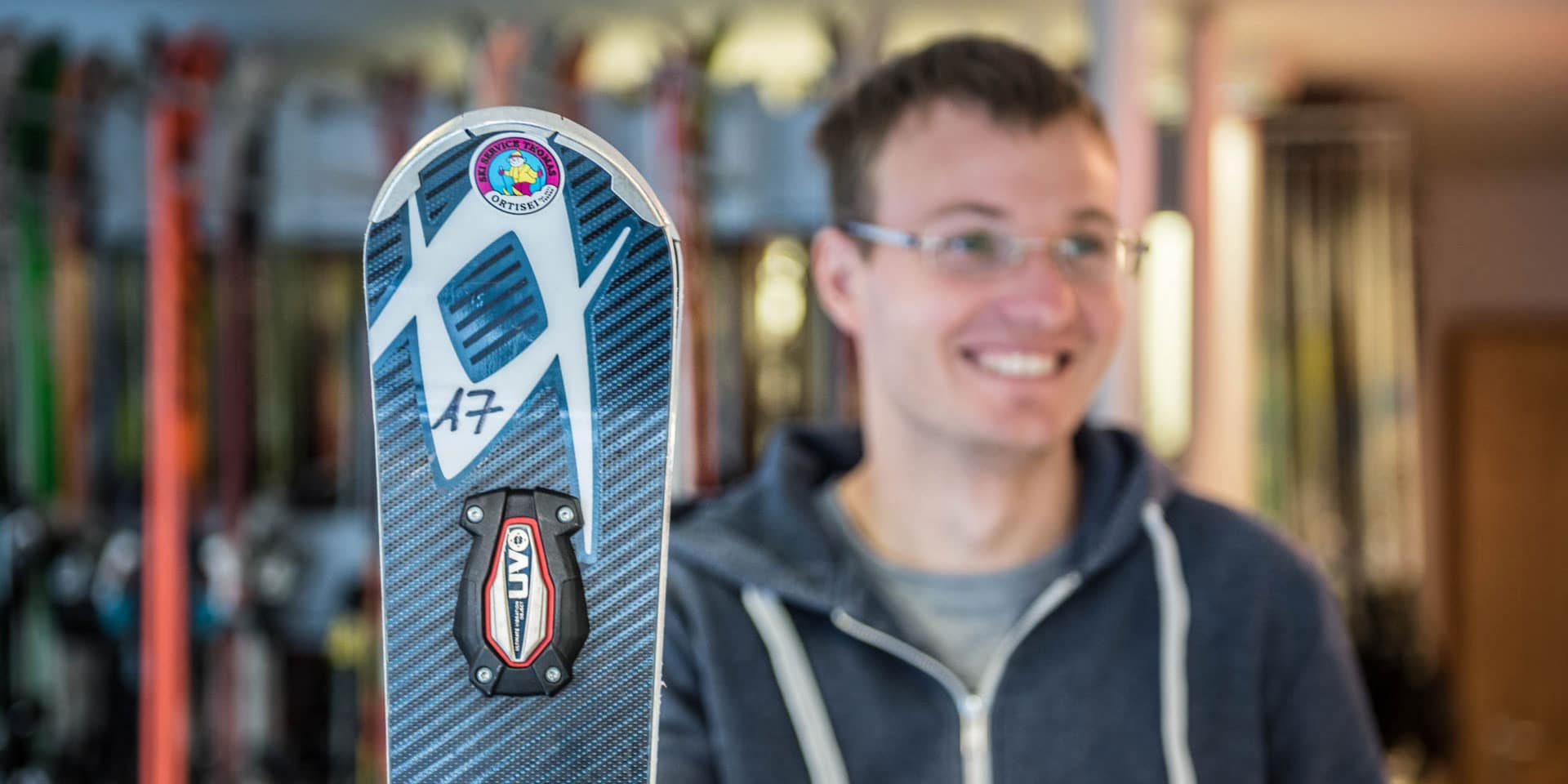 Team member of the Ski Rental Shop Thomas Ortisei (St. Ulrich).