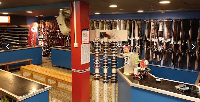 Le magasin de location de ski Intersports Port del Comte.