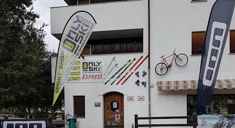 The ski rental Shop Only Ski Express in La Thuile.