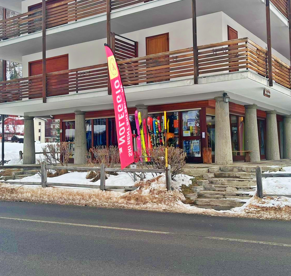 The external view of the Ski Rental Cisco-Ski Gressoney La Trinité.