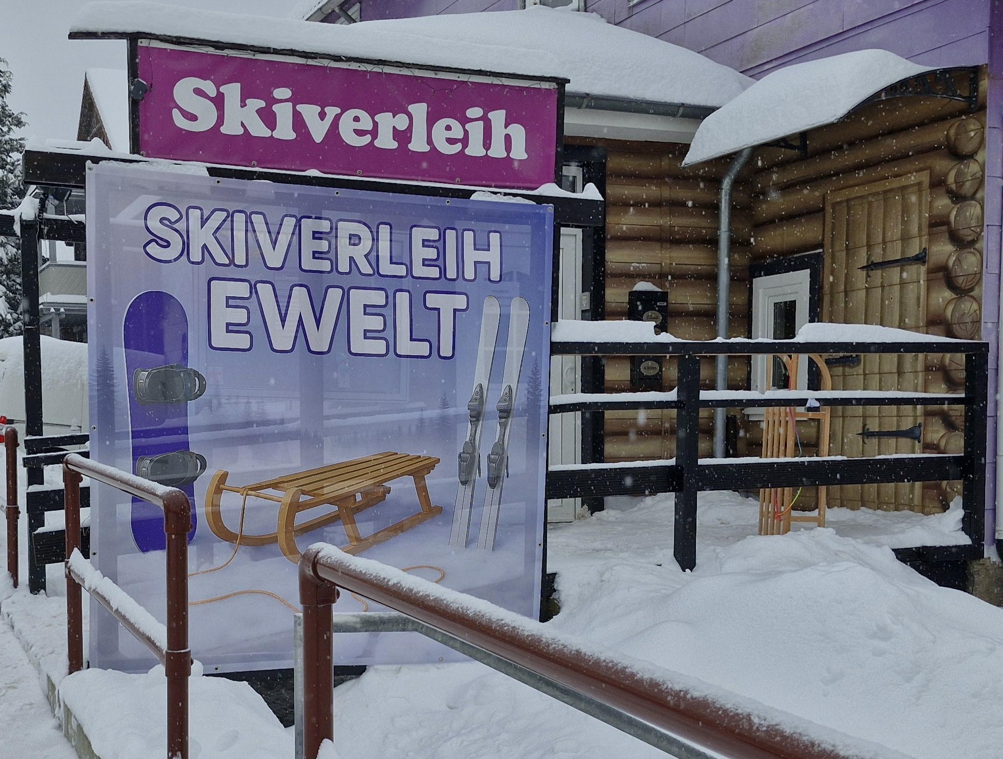 The shop of Ski Rental Ewelt Braunlage in Braunlage from the outside.