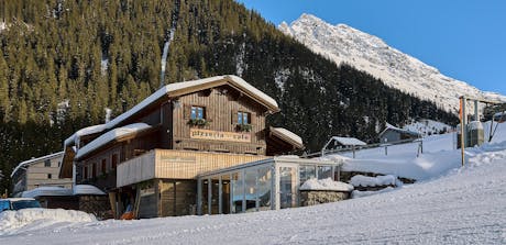 The outside of Barga Ski Rental Gargellen.