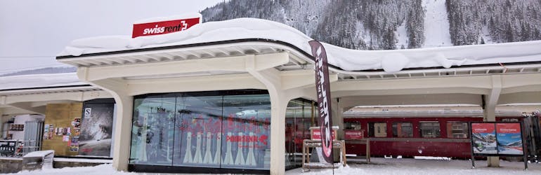 Außenansicht des Skiverleihs Paarsenn Sport Davos-Dorf - Jakobshornbahn.
