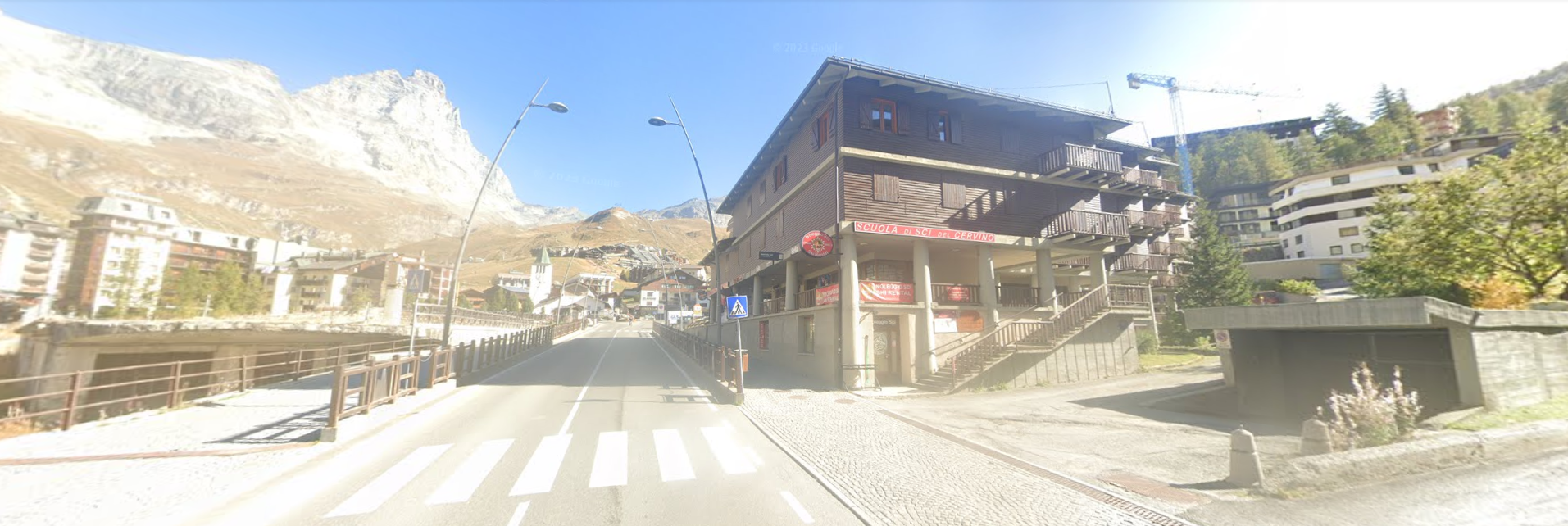 Vue extérieure de notre magasin de location de skis.