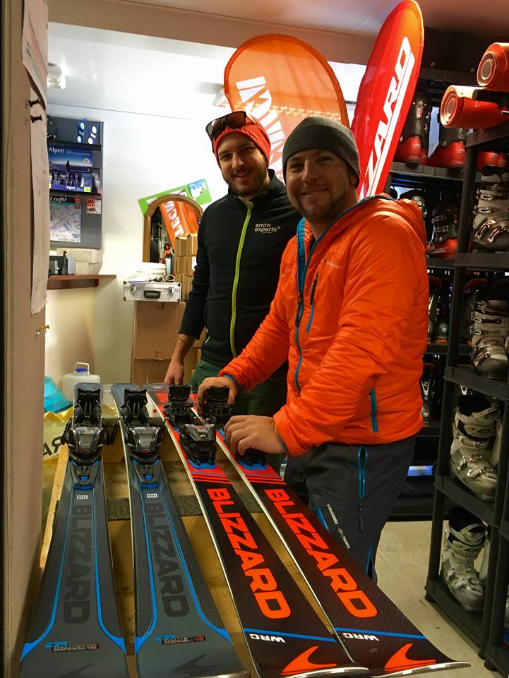 Picture of the owners of the Ski Rental Snow Experts Mittersill-Pass Thurn inside the shop.