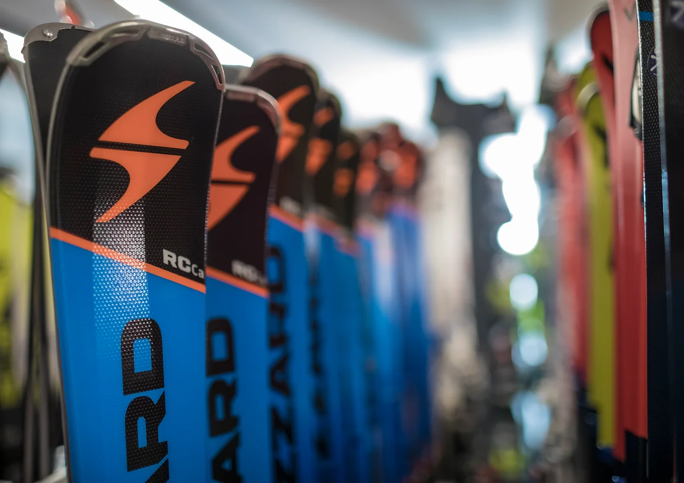 Voorbeeld van skimateriaal van skiverhuur Pontedilegno Ski Rent.