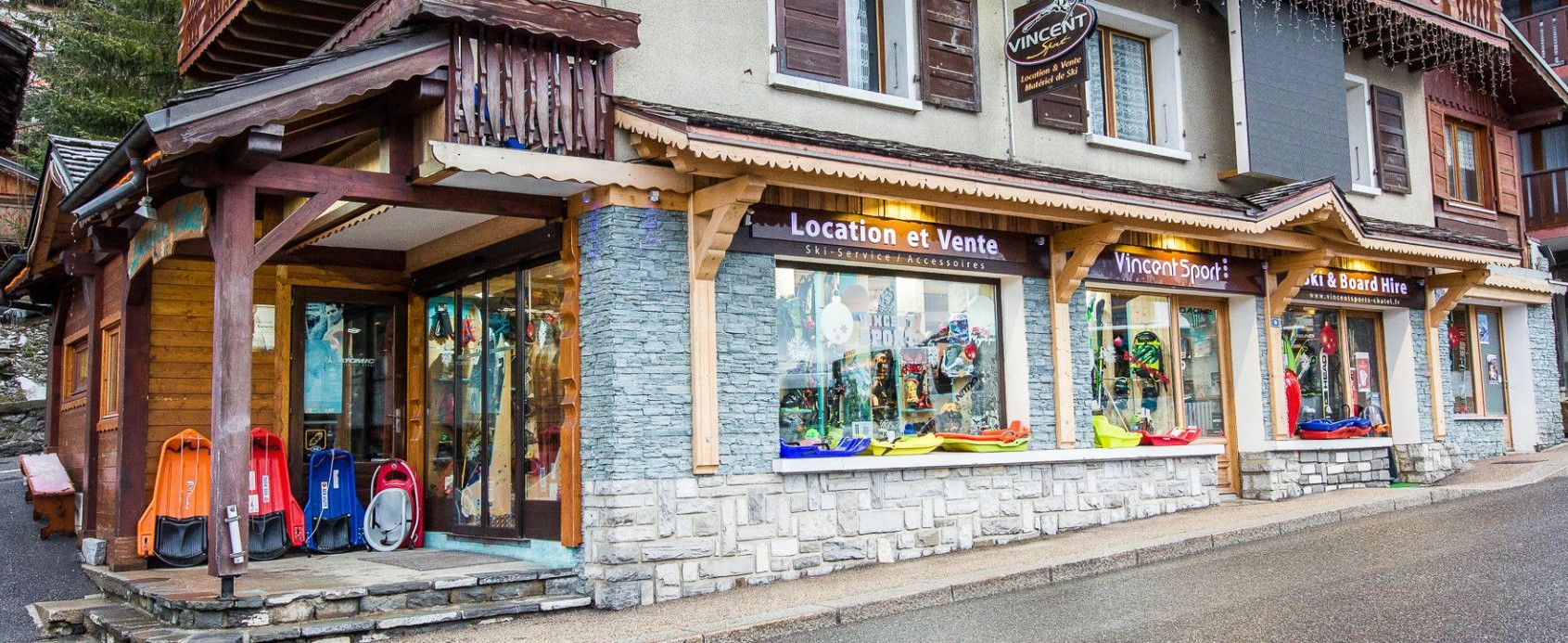 De buitenkant van Skiverhuur Vincent Sport Châtel.