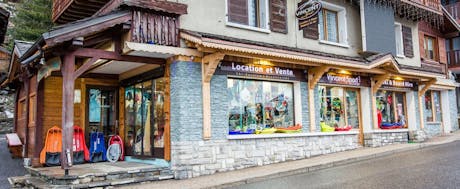 Vue sur le magasin de Location de ski Vincent Sport Châtel.