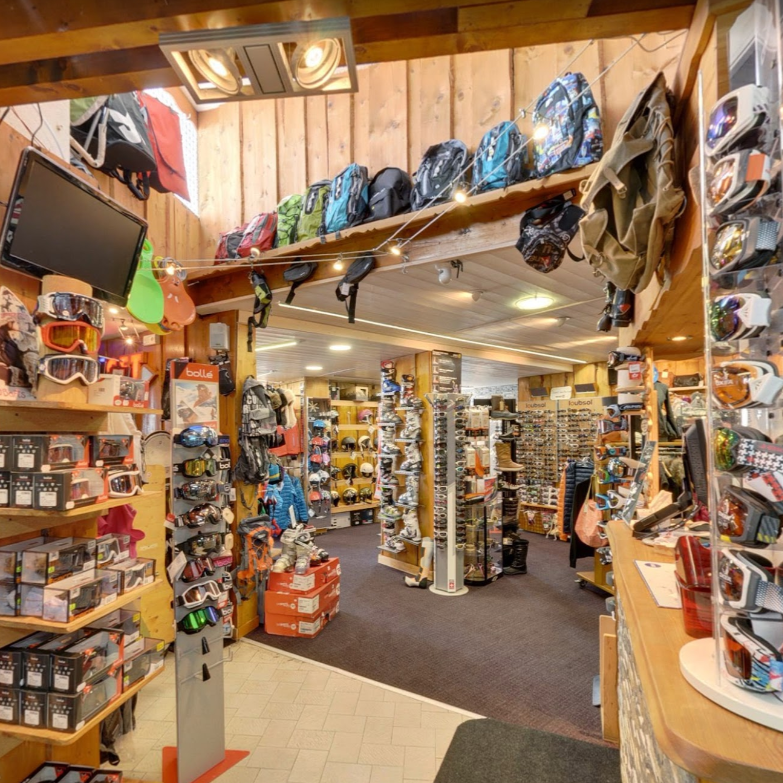 Die Außenansicht des Skiverleih Ski Fun Les Orres 1650.