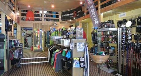 Picture of the Chamois Sport Ski Rental Shop in Crosets 2.