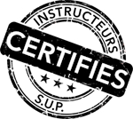 Ecole de surf avec des instructeurs S.U.P. certifiés Ecole de surf avec des instructeurs S.U.P. certifiés